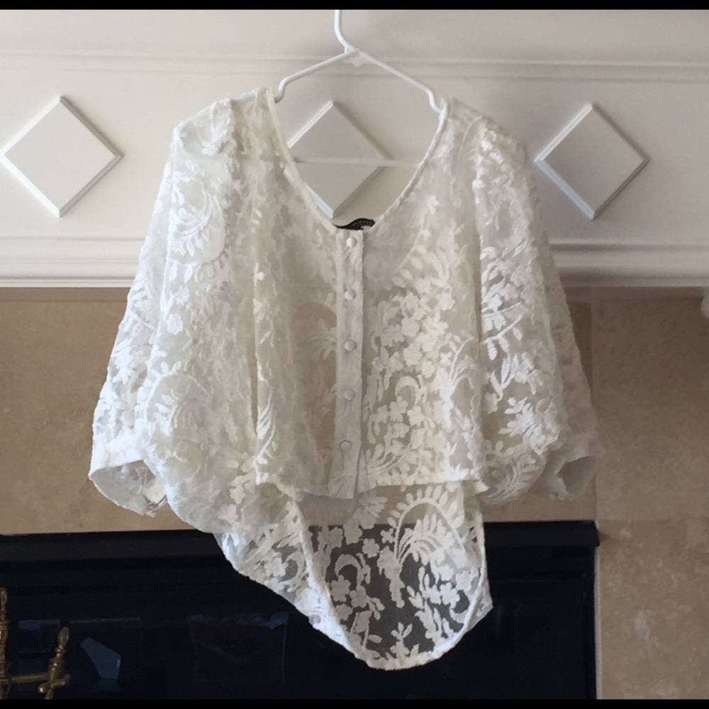 Plastic island floral lace button down