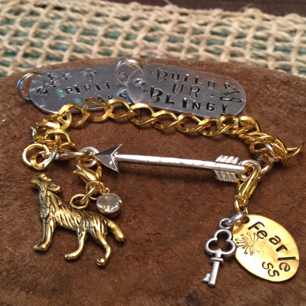🏹Custom🏹Fearless🏹Stamped Arrow Bracelet