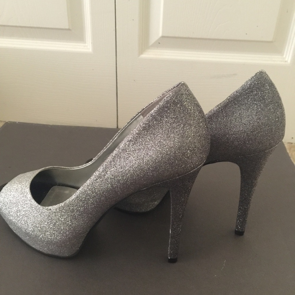 A.N.A. Silver heels - Picture 3 of 3