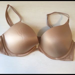 Victoria's Secret very sexy push-up bra, nude