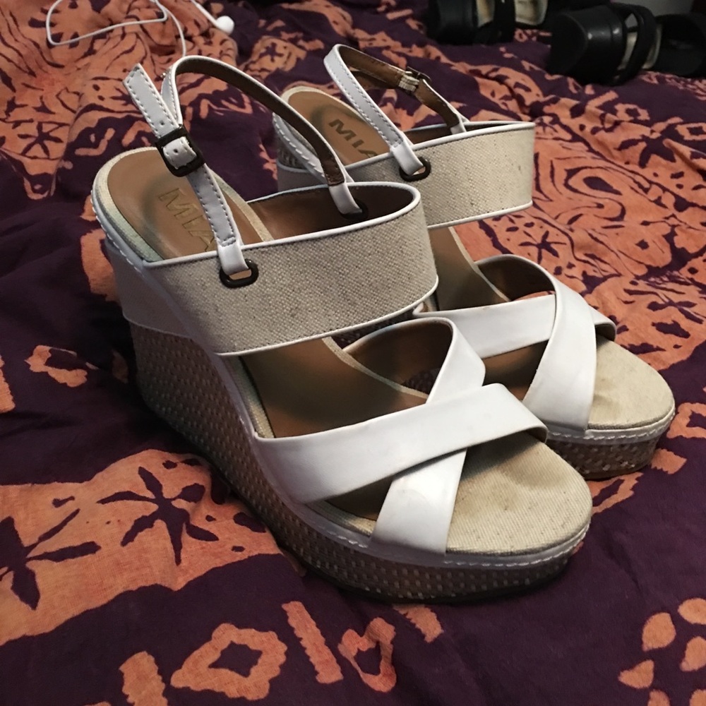 Summer white wedges