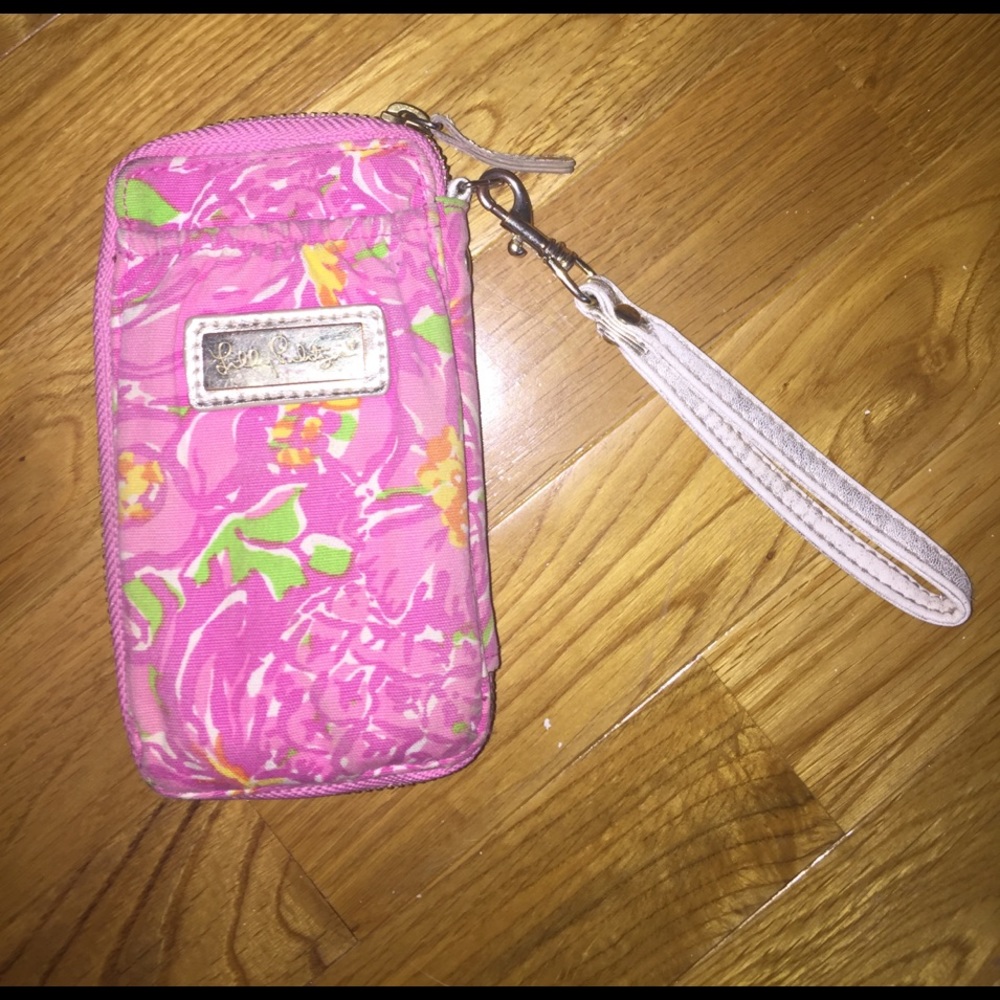 Lilly Pulitzer phone wristlet