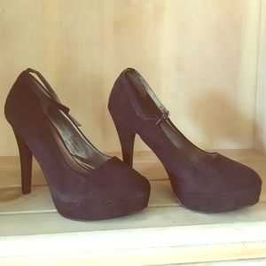 Black heels with ankle strap