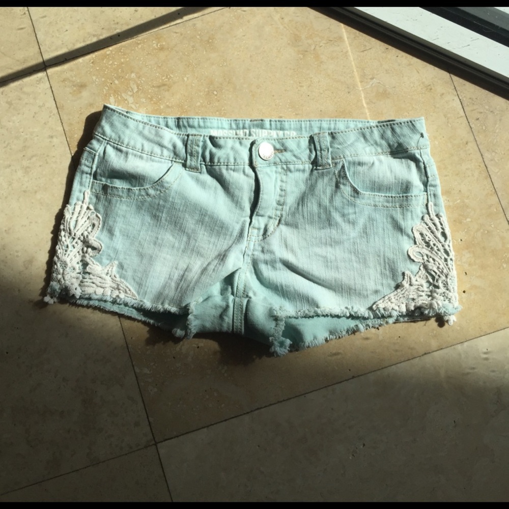 Sea foam boho mossimo jean shorts with side lace