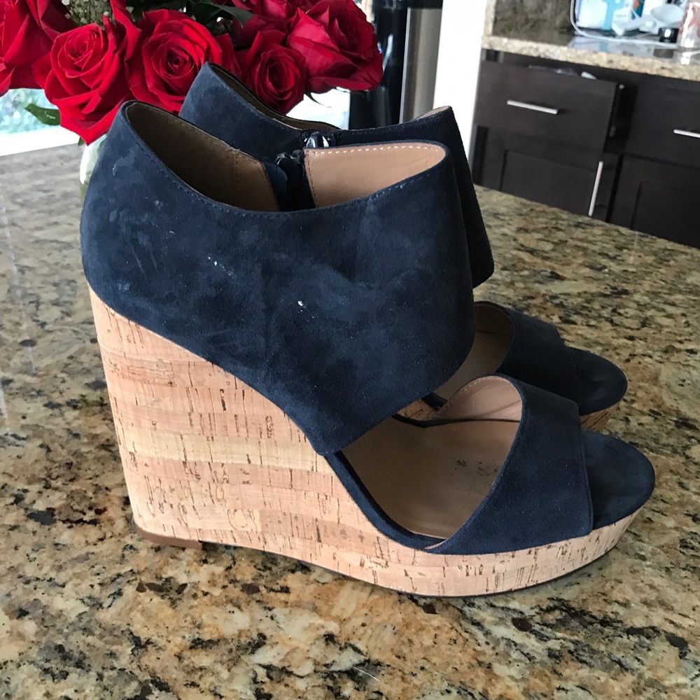 Ava &Aiden navy blue suede wedge