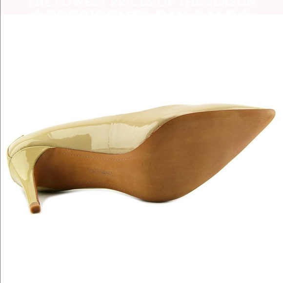 1 left!✨✨Vince Camuto nude pumps - Picture 3 of 6