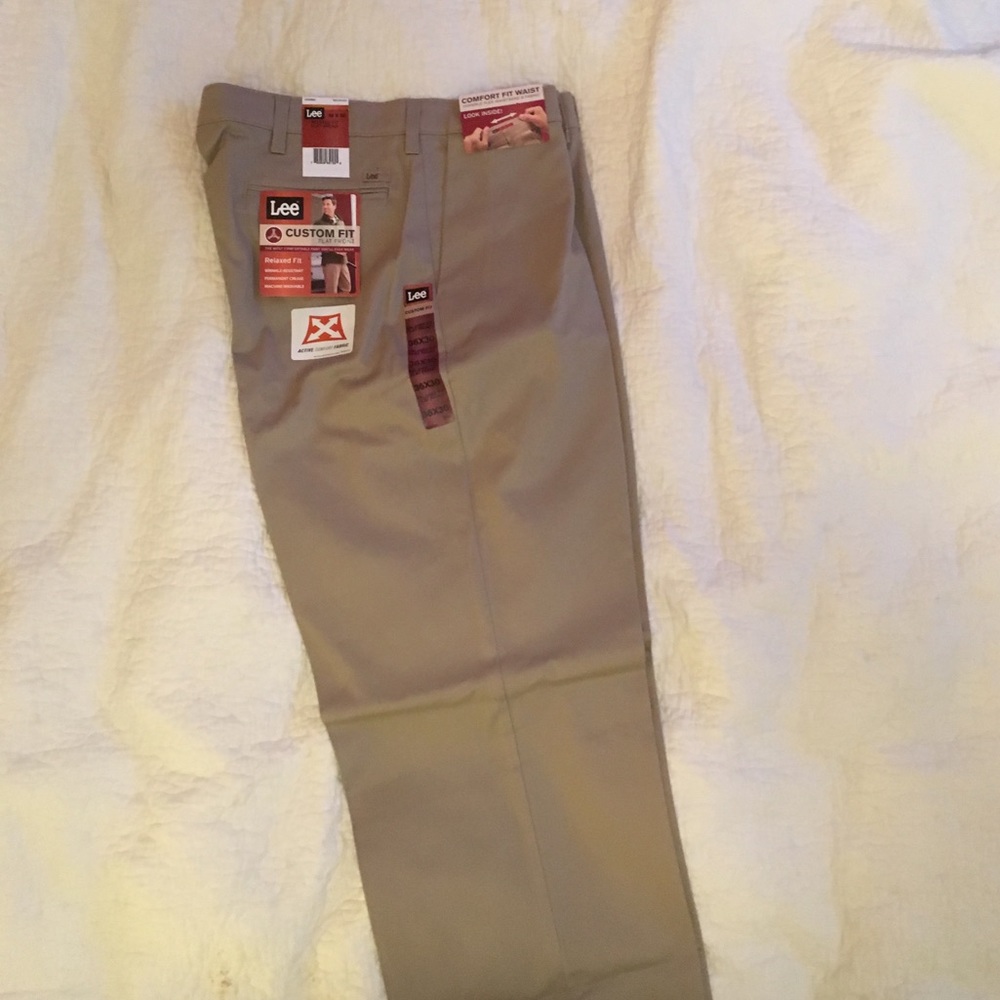 Men's, Lee custom fit, relaxed fit dress pants.