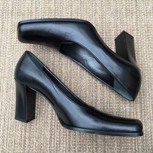Black Pitti Heels