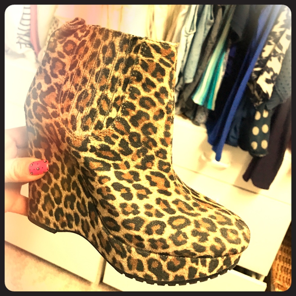 BCBG shoes # 6B .
