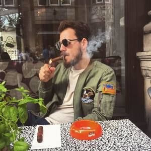 Meet your Posher, Afrim