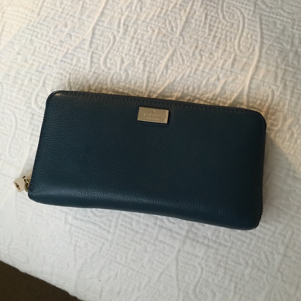 💕Kate spade wallet! 💕
