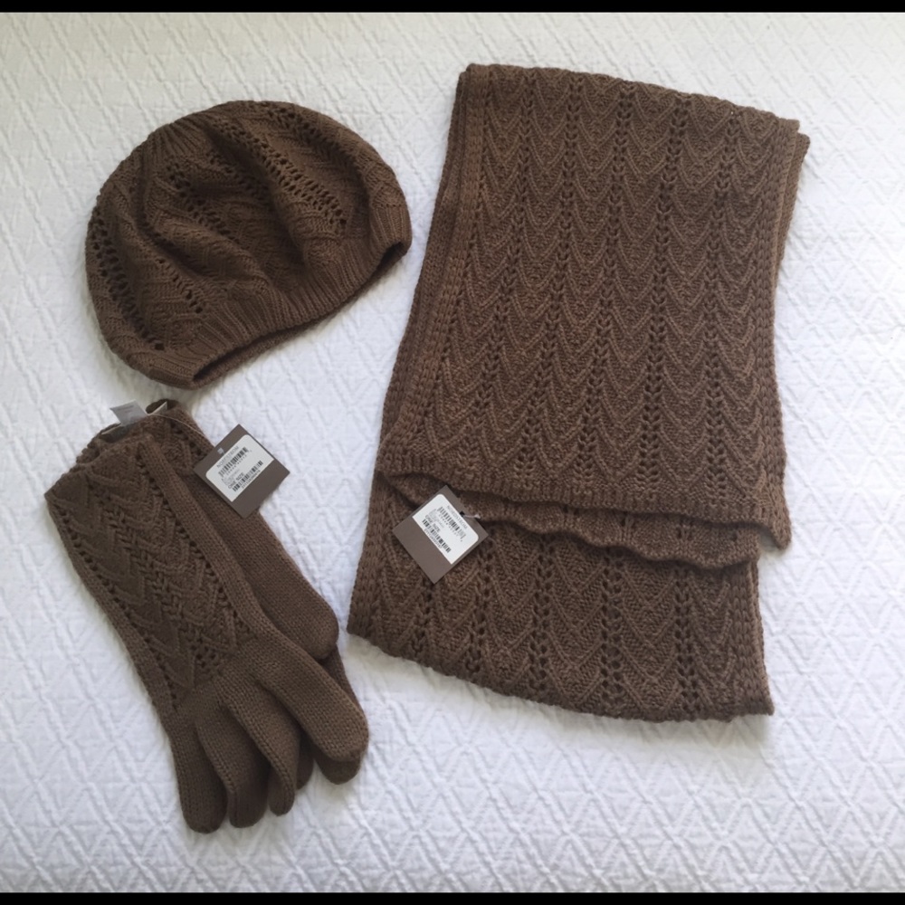Nordstrom hat gloves scarf set