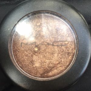 MAC Lustre Eyeshadow: Tempting