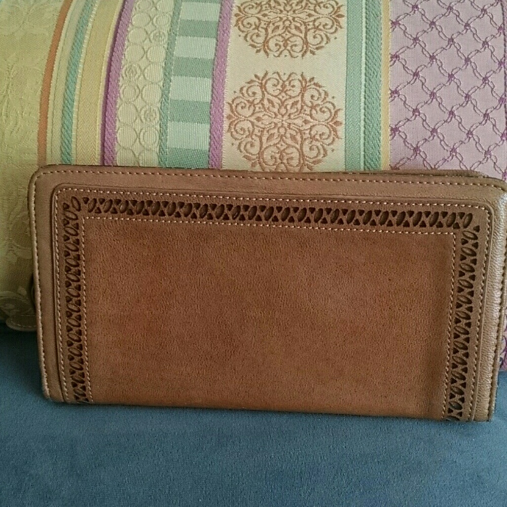 Leather euc lucky brand wallet