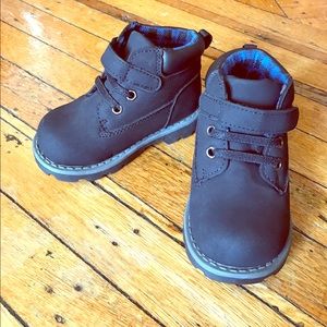 Toddler boys black boots