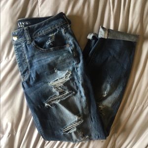 NWOT AE Tomgirl Jeans Size 4