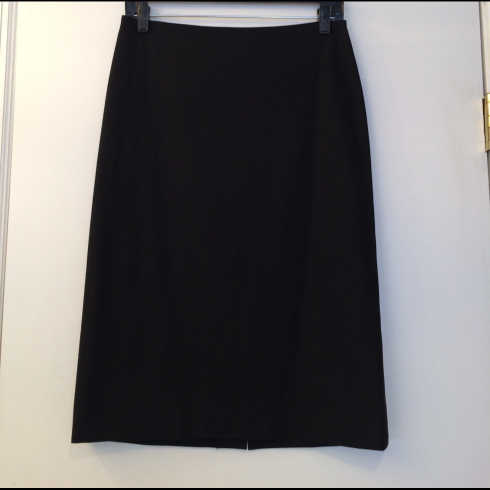 Gunex black skirt size 6