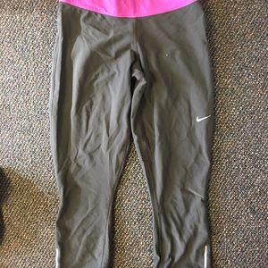Nike Crop Leggings