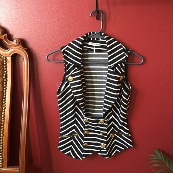 Xtaren Tops - Size S Black & White Stripped Vest ⚓️