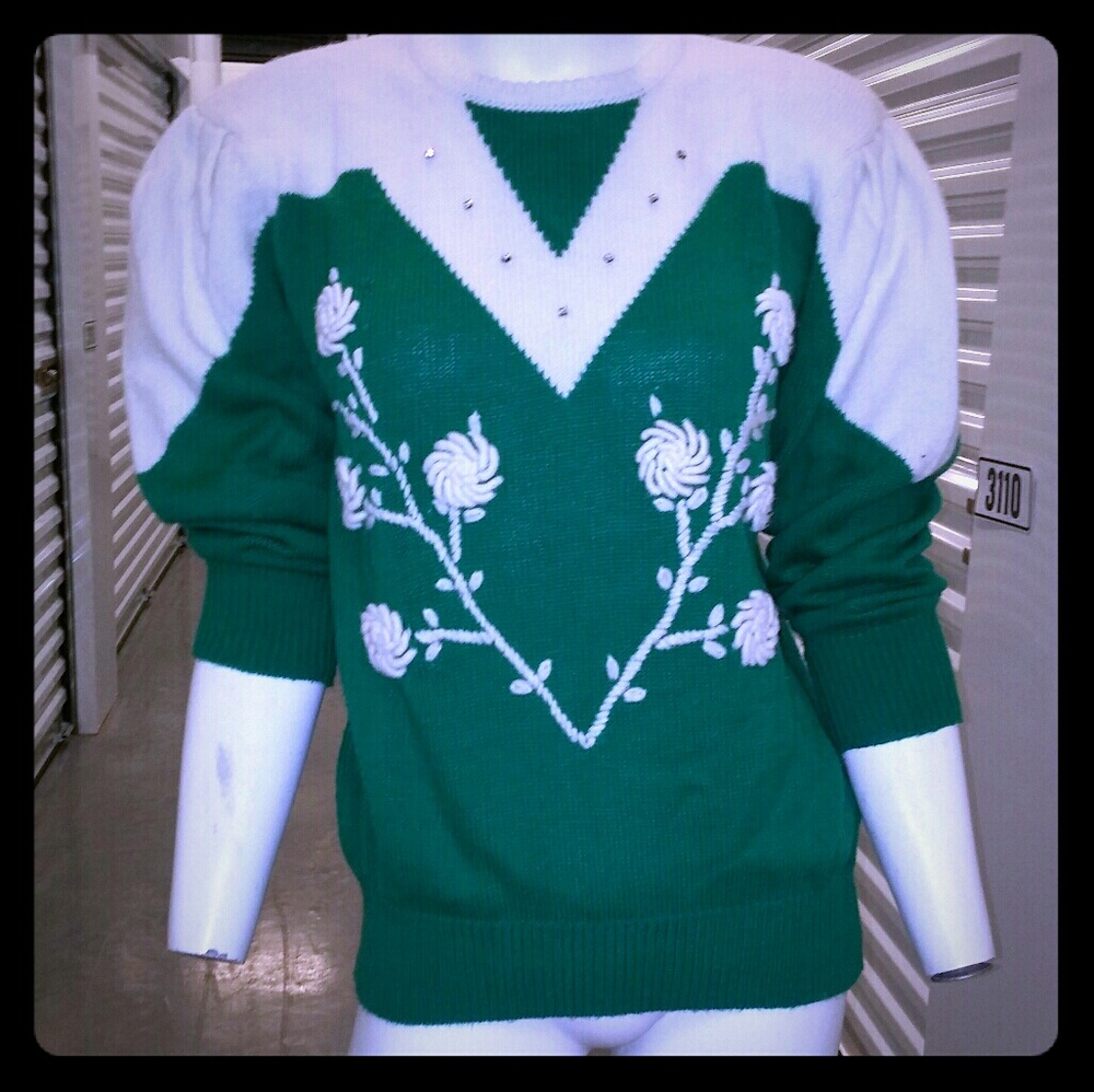 Vintage sweater with floral detail