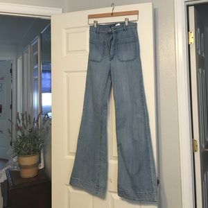 High Waisted Jeans