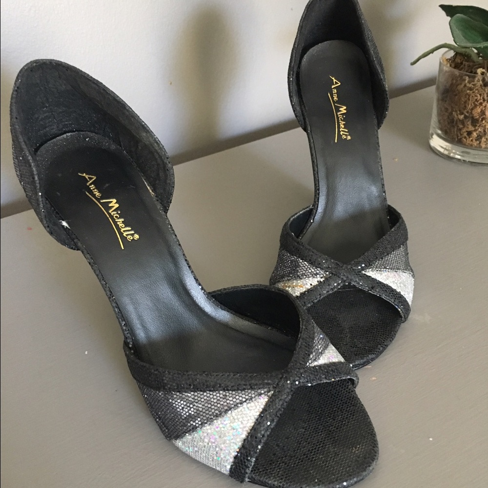 Black and silver pumps