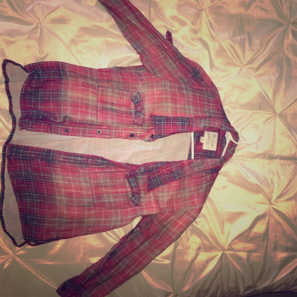 Plaid flannel shirt.