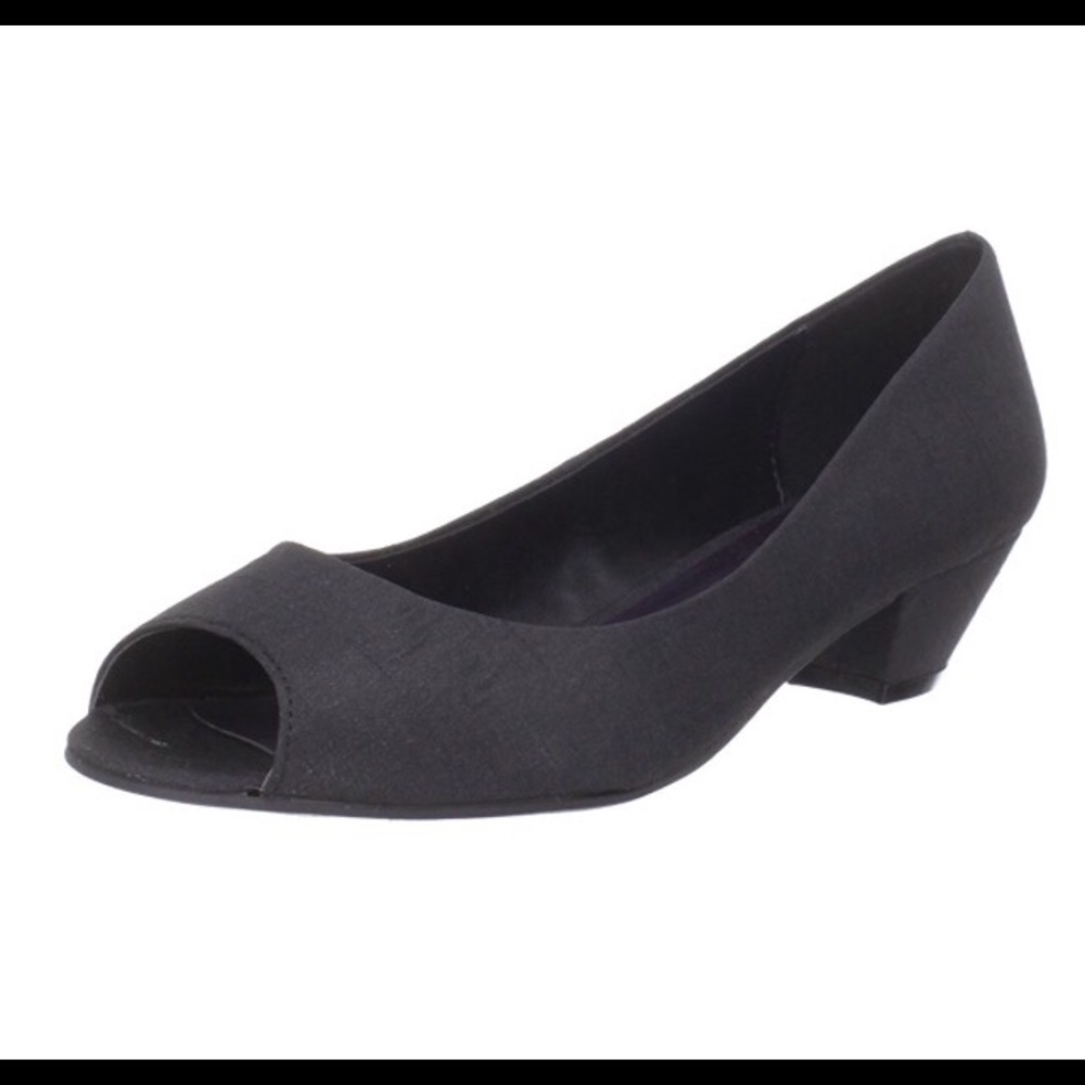 Chinese Laundry Black Peep Toe Shoes Size 8