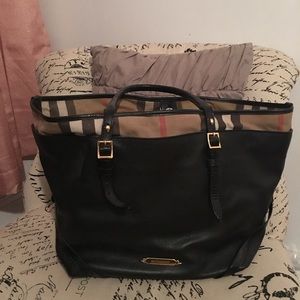 Burberry tote