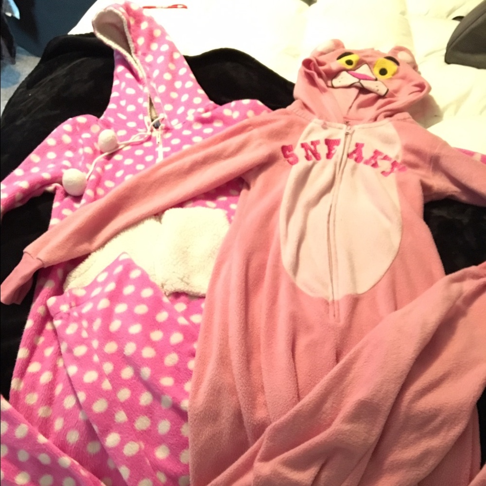 2 Pairs good used feetie pajamas