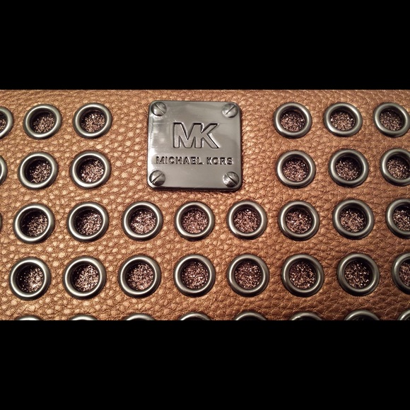 MK Michael Kors Wallet - Picture 2 of 5