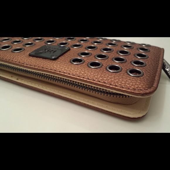 MK Michael Kors Wallet - Picture 3 of 5