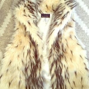 Faux Fur Vest: Cream+Black