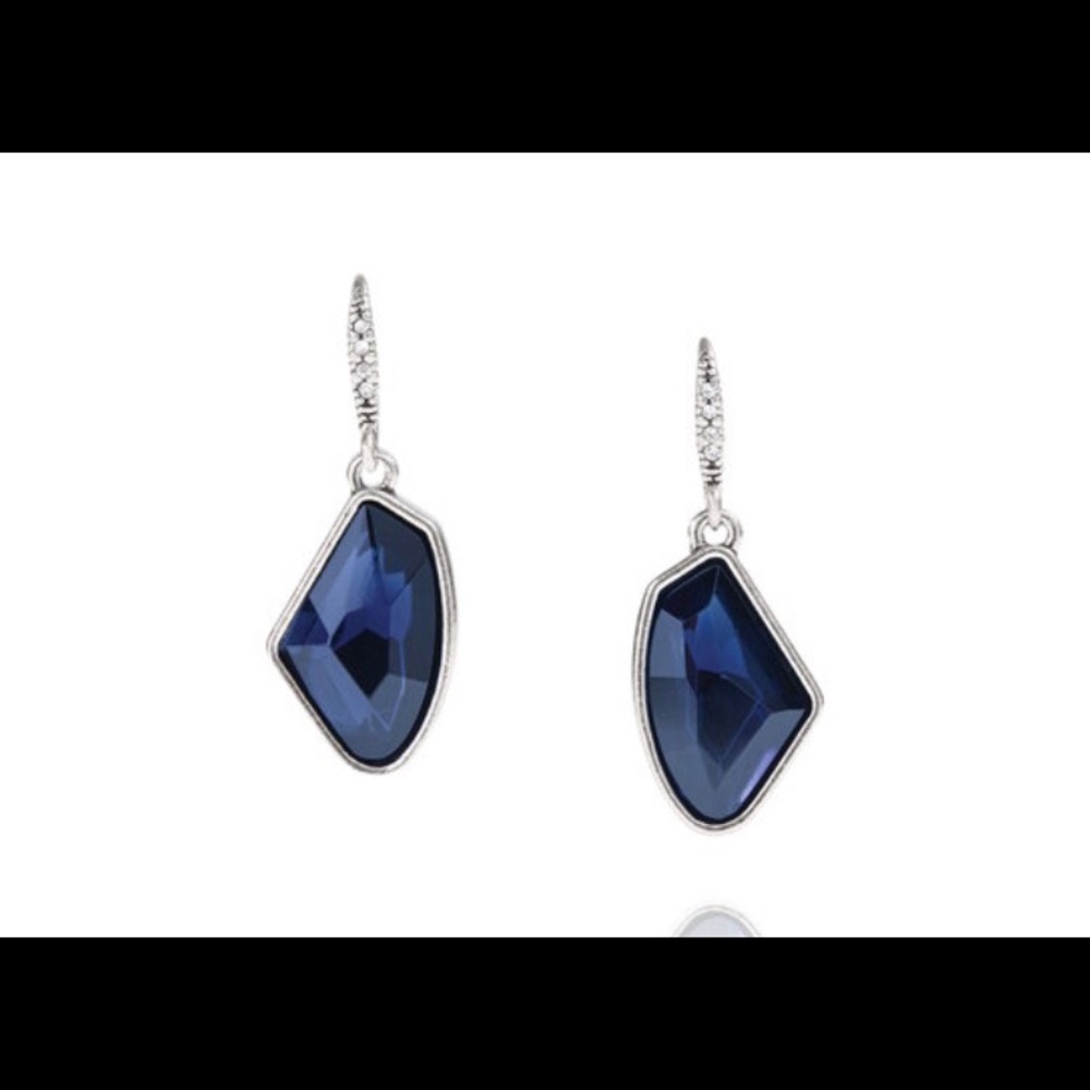 Rue royale drop earrings