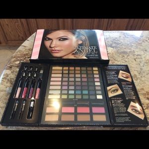 Victoria secret make-up