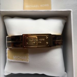 Michael Kors Bangle bracket