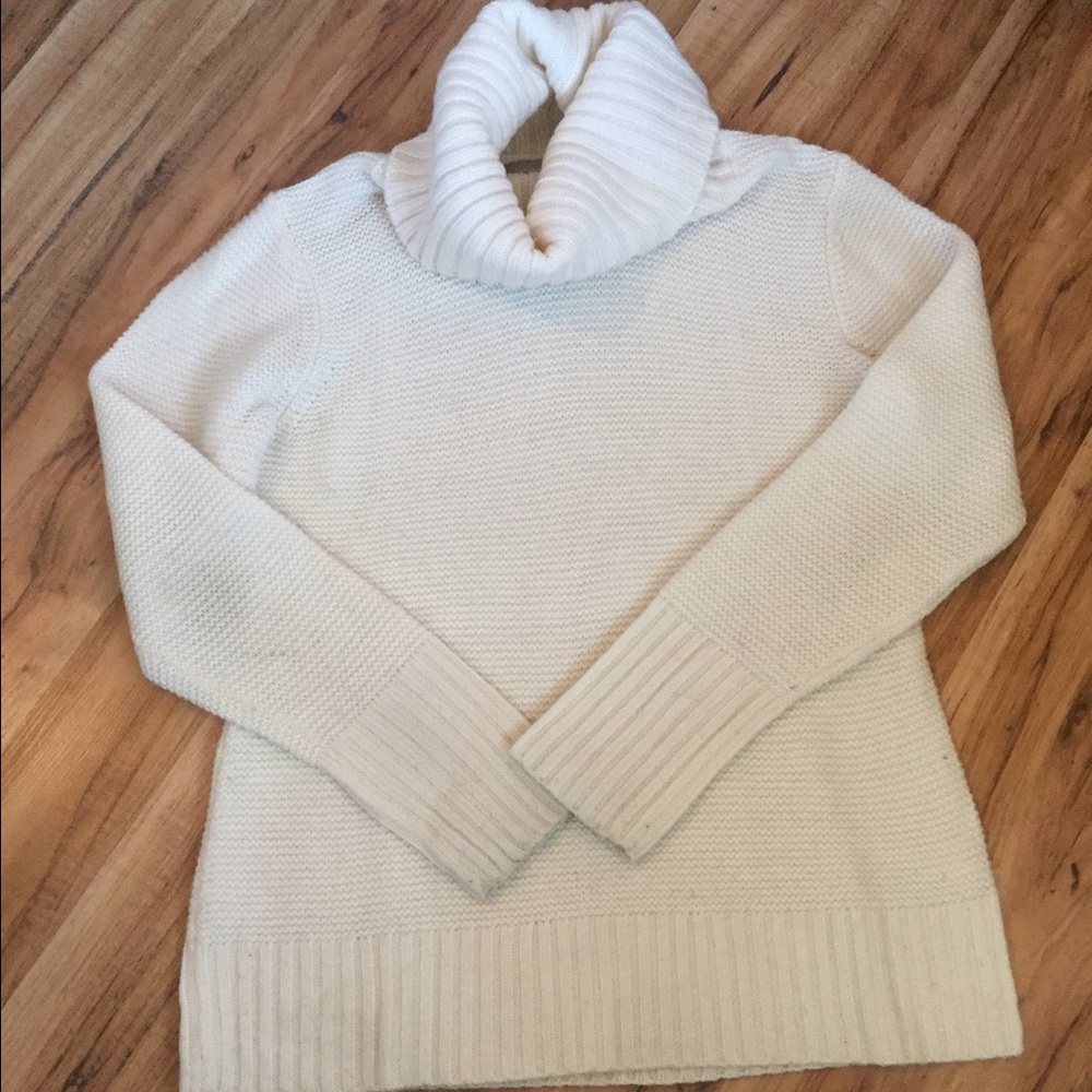 Banana Republic Turteneck Sz L