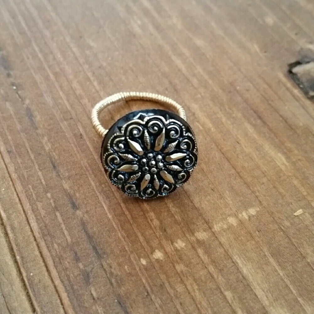 14k Gold Filled wire wrapped button ring sz 5