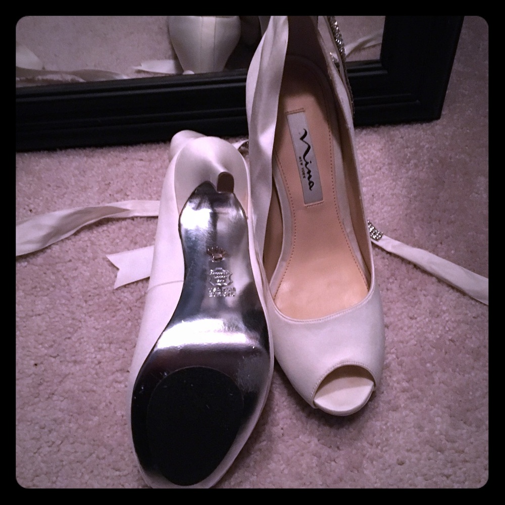 Nina New York Pumps - Picture 8 of 8