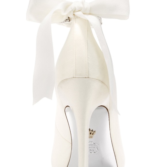 Nina New York Pumps - Picture 4 of 8