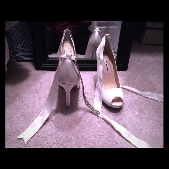 Nina New York Pumps - Picture 7 of 8