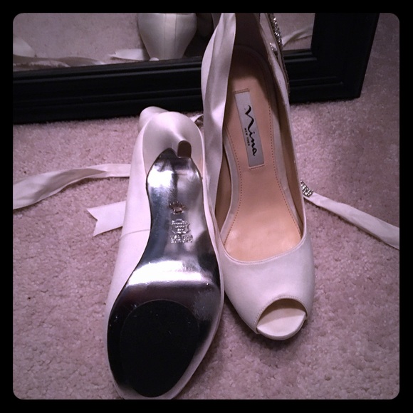 Nina New York Pumps - Picture 8 of 8