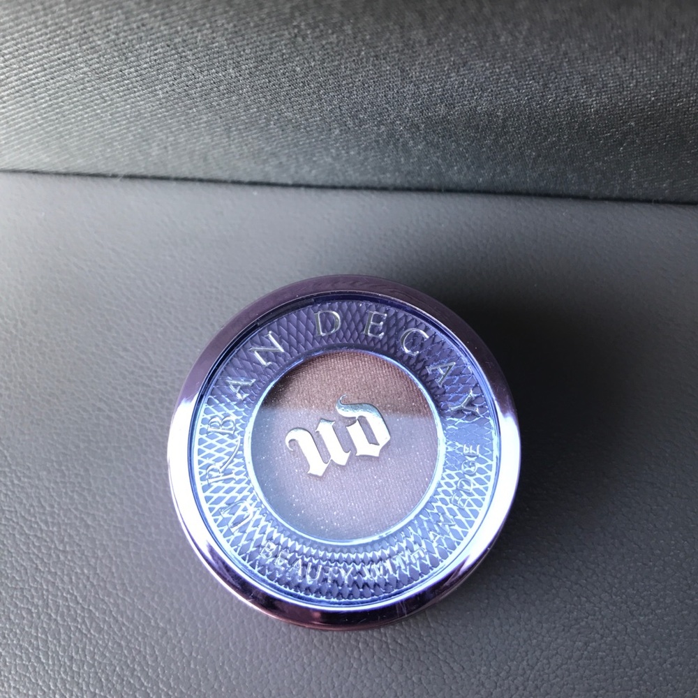 Urban Decay eye shadow single