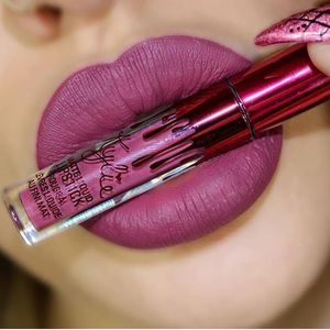 Meet your Posher, Ivon