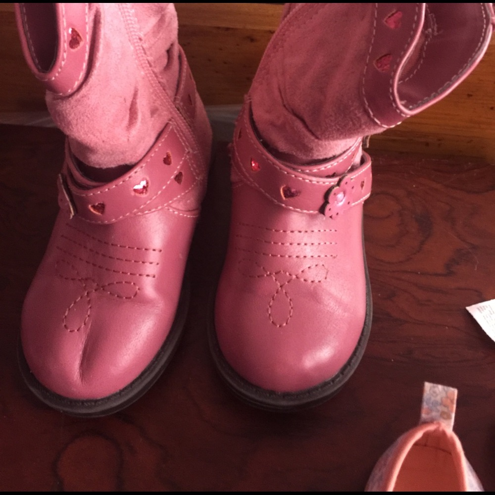 Girls boots