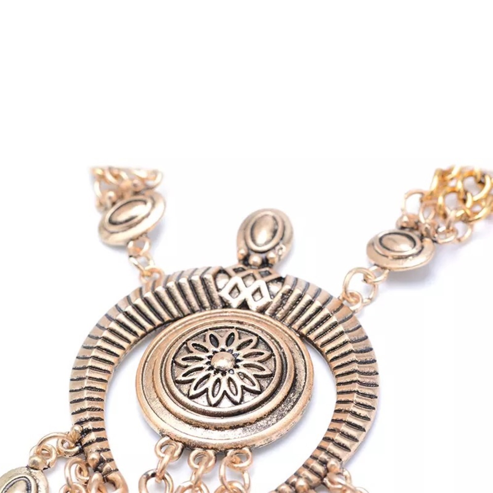 Boho long tussle statement necklace - Picture 3 of 4