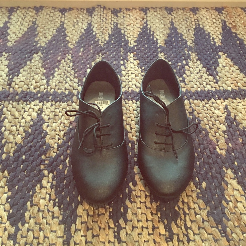Black lace up shoes