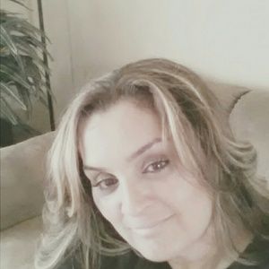 Meet your Posher, Gladis