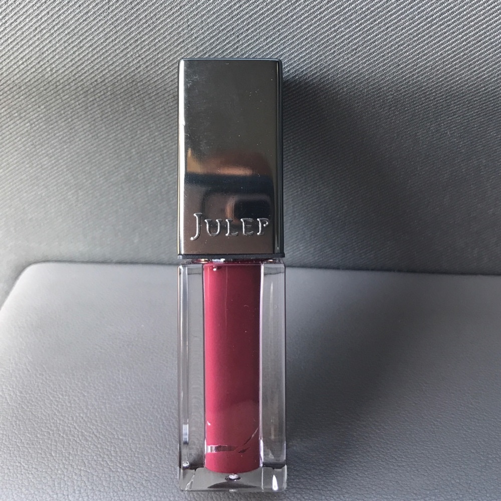 Julep matte lip mouse in Kiss me