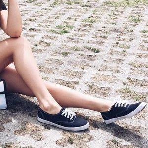 black keds